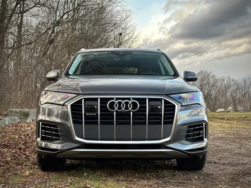audi q9